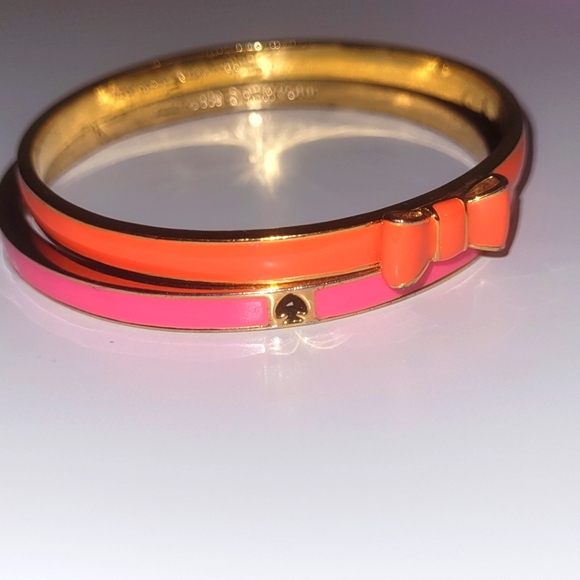 Kate Spade Bracelets 2 Take a Bow & Spade Bracelet Enamel Gold (Set of 2) GUC - Picture 7 of 7
